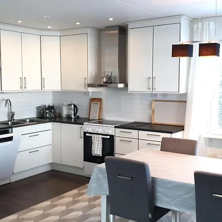 펜션 Ailo 이나리