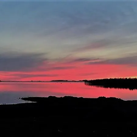 Semesterbostad Ailo *