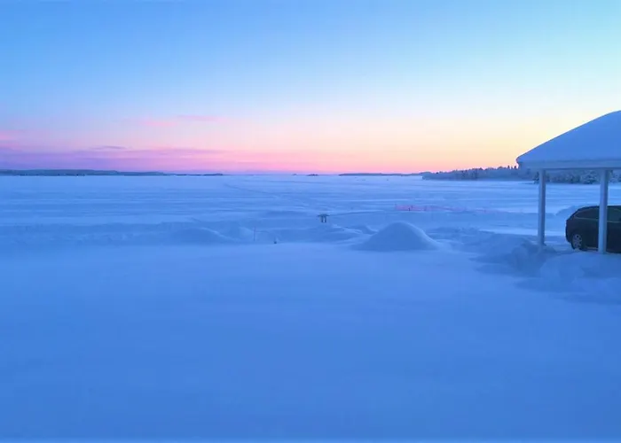 Ailo بيت للعطل إيناري