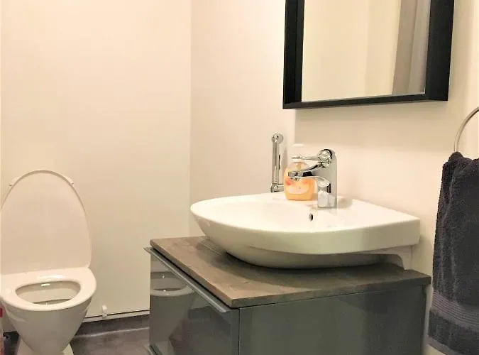 Ailo بيت للعطل إيناري